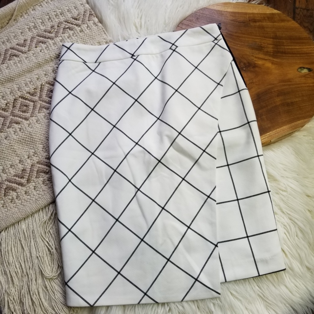 Katherine Barclay Window Pane Plaid Skirt